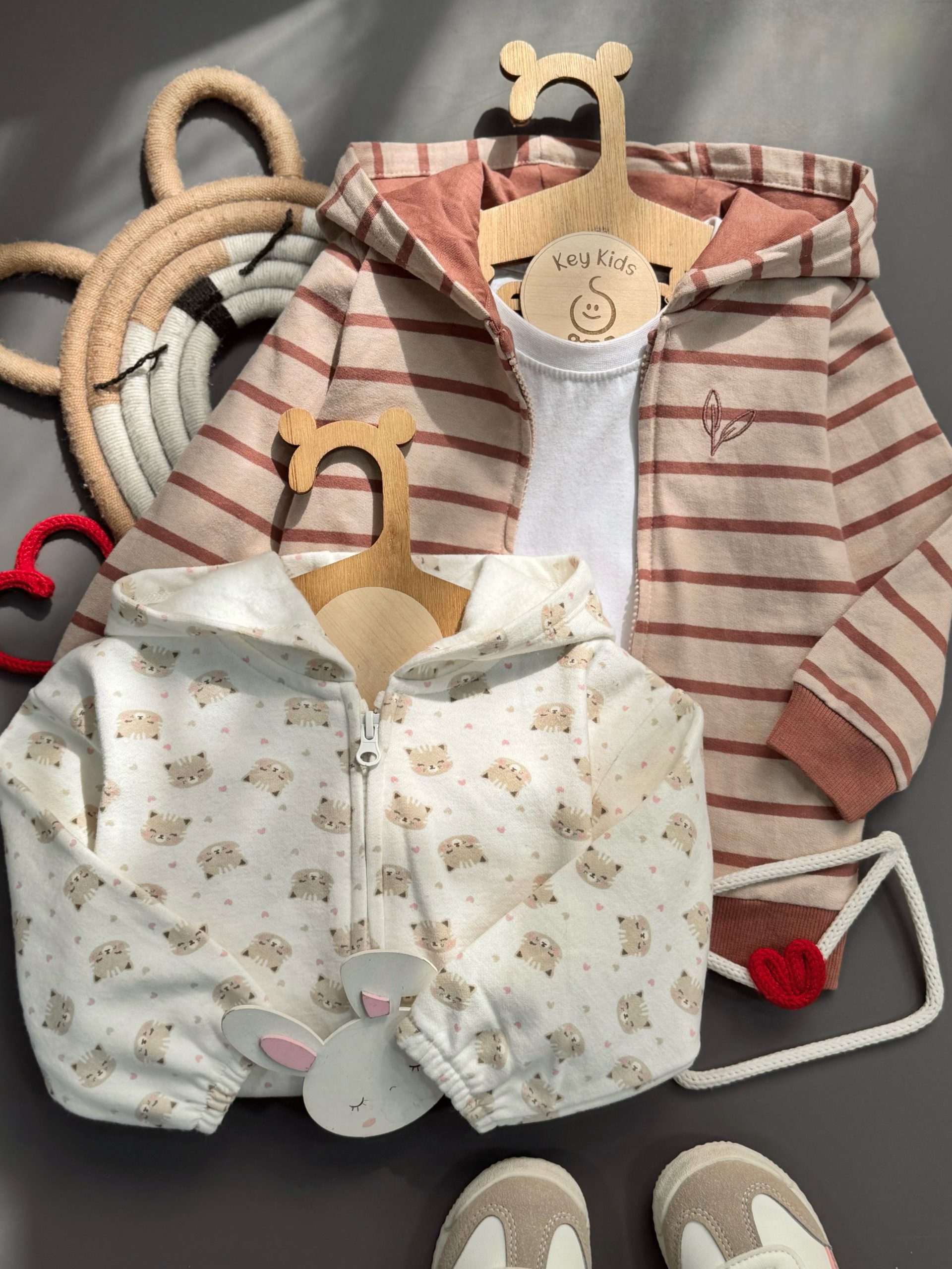 IMG_4685 سویشرت Patterned - Image 1